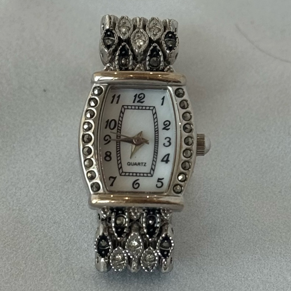 Vintage M.Z. Berger WS01 Women's Quartz Watch with Shark-link Band